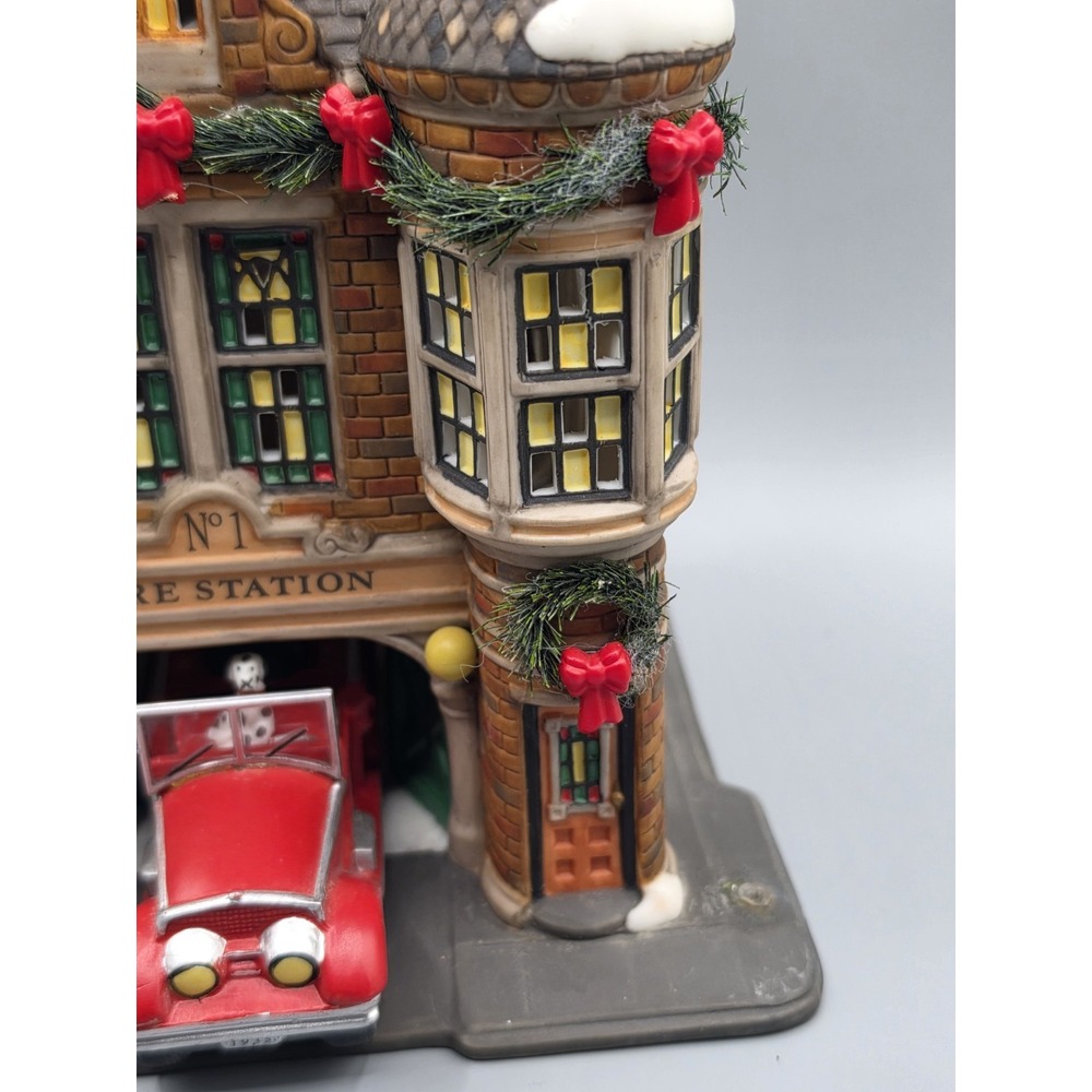 Dept 56 Profiles Fire Station No 1 State Farm 65th Anniversary 2000 #05709 - Picture 15 of 16